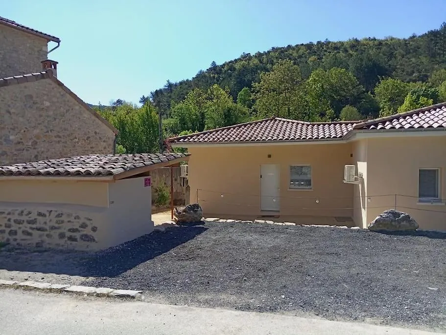 Gite Le Jardin De Pierrot 14Per 26400 Montclar Sur Gervanne France