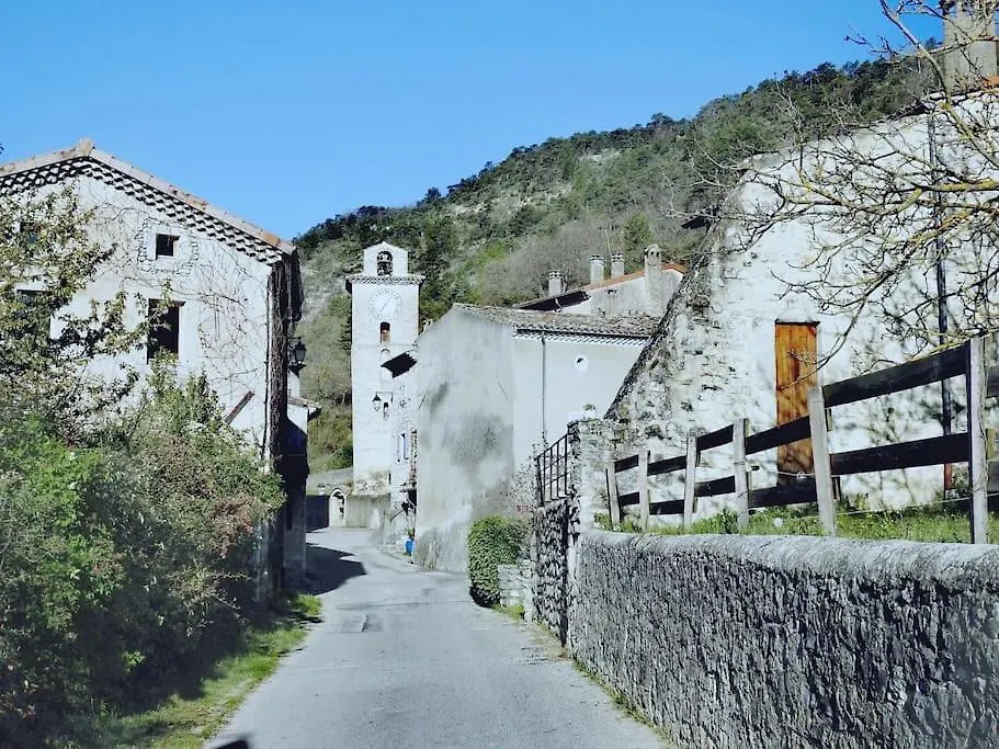 Gite Le Jardin De Pierrot 14Per 26400 Montclar Sur Gervanne Holiday home Montclar-sur-Gervanne