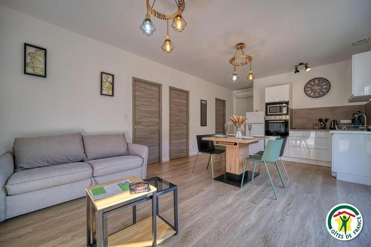 Gite Le Jardin De Pierrot 14Per 26400 Montclar Sur Gervanne Holiday home